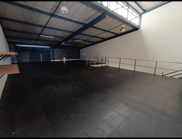 INDUSTRIAL PROPERTY TO RENT IN STRYDOM PARK